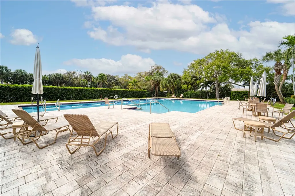 2320 Water Oak Court SW Vero Beach FL 32962