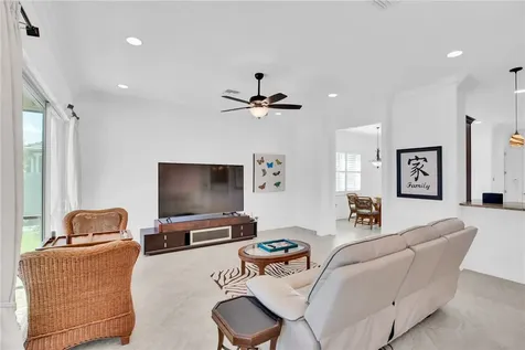 460 Wingate Terrace SW Vero Beach FL 32968