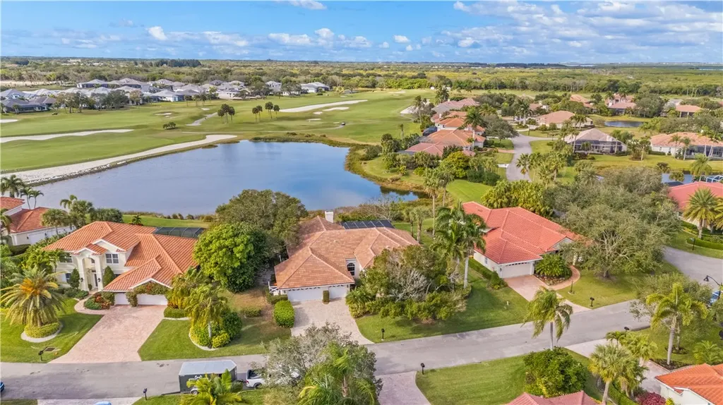 1850 Paseo Del Lago Lane Vero Beach FL 32967