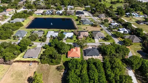 4805 66th Lane Vero Beach FL 32967