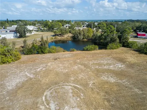 200 & 203 Sebastian Boulevard Sebastian FL 32958