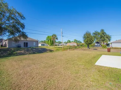 7775 101st Avenue Vero Beach FL 32967