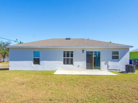 7775 101st Avenue Vero Beach FL 32967