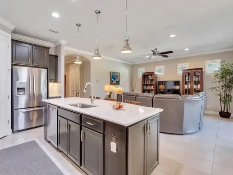 5041 Pendelton Square Vero Beach FL 32967