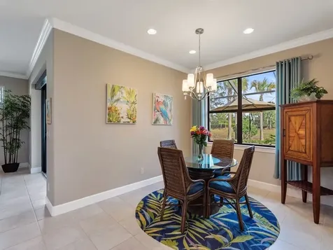 5041 Pendelton Square Vero Beach FL 32967