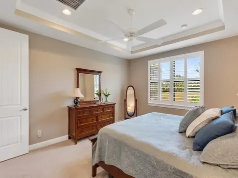 5041 Pendelton Square Vero Beach FL 32967