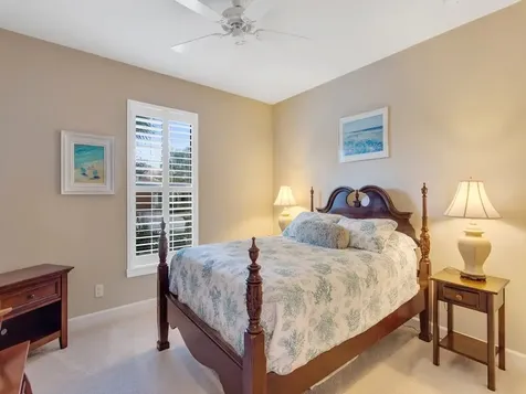 5041 Pendelton Square Vero Beach FL 32967