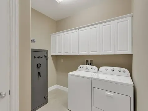 5041 Pendelton Square Vero Beach FL 32967