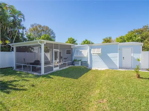 1520 4th Avenue Vero Beach FL 32960