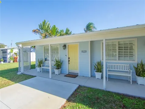 1520 4th Avenue Vero Beach FL 32960