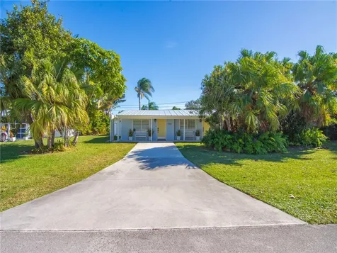 1520 4th Avenue Vero Beach FL 32960