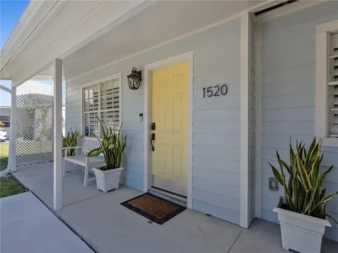 1520 4th Avenue Vero Beach FL 32960
