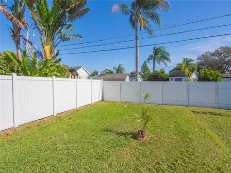 1520 4th Avenue Vero Beach FL 32960