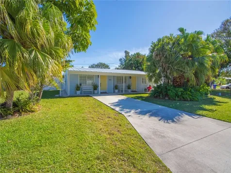 1520 4th Avenue Vero Beach FL 32960