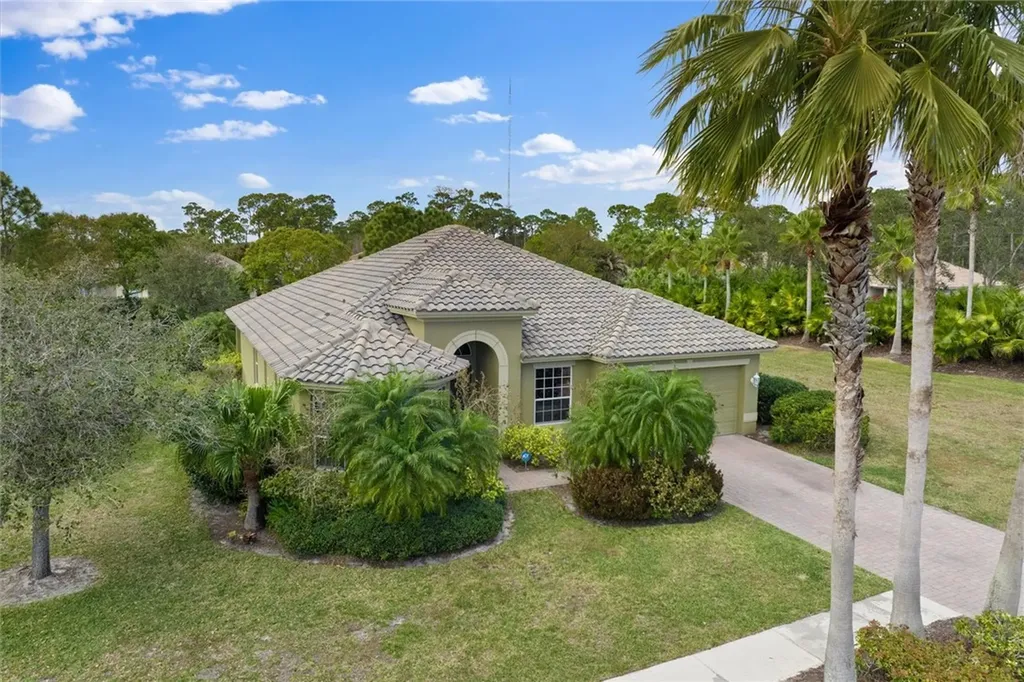 7665 Mesetta Way Vero Beach FL 32967