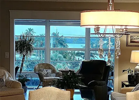 2333 Indian River Boulevard Vero Beach FL 32960
