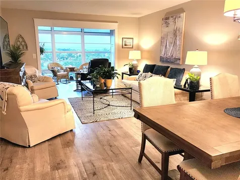 2333 Indian River Boulevard Vero Beach FL 32960