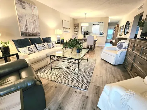 2333 Indian River Boulevard Vero Beach FL 32960