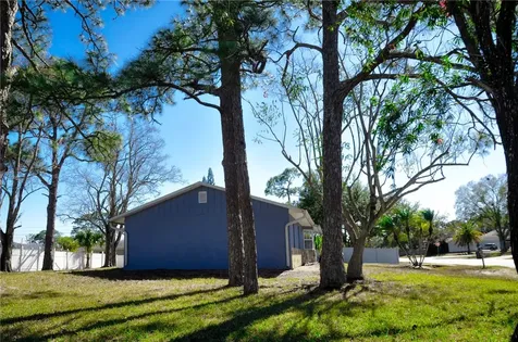 811 Globe Avenue NW Palm Bay FL 32907