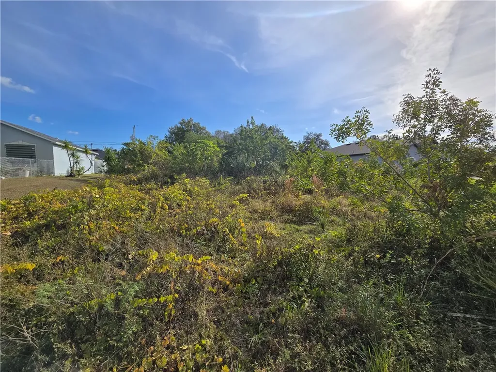 8016 104th Court Vero Beach FL 32967