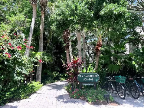 1235 Winding Oaks Circle E Vero Beach FL 32963