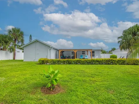 606 Conn Way Vero Beach FL 32963