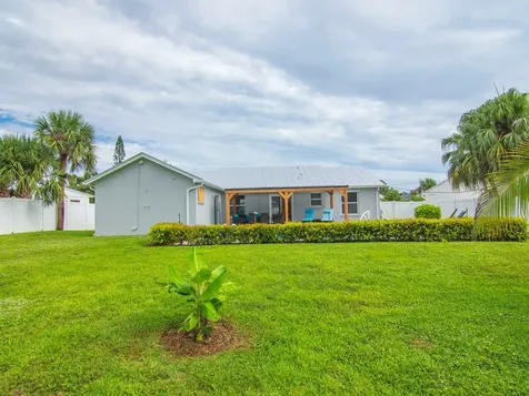 606 Conn Way Vero Beach FL 32963
