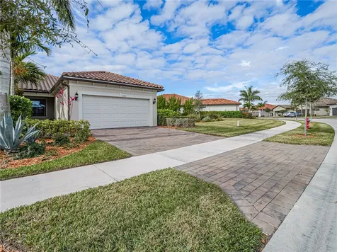 5190 Unity Square Vero Beach FL 32967