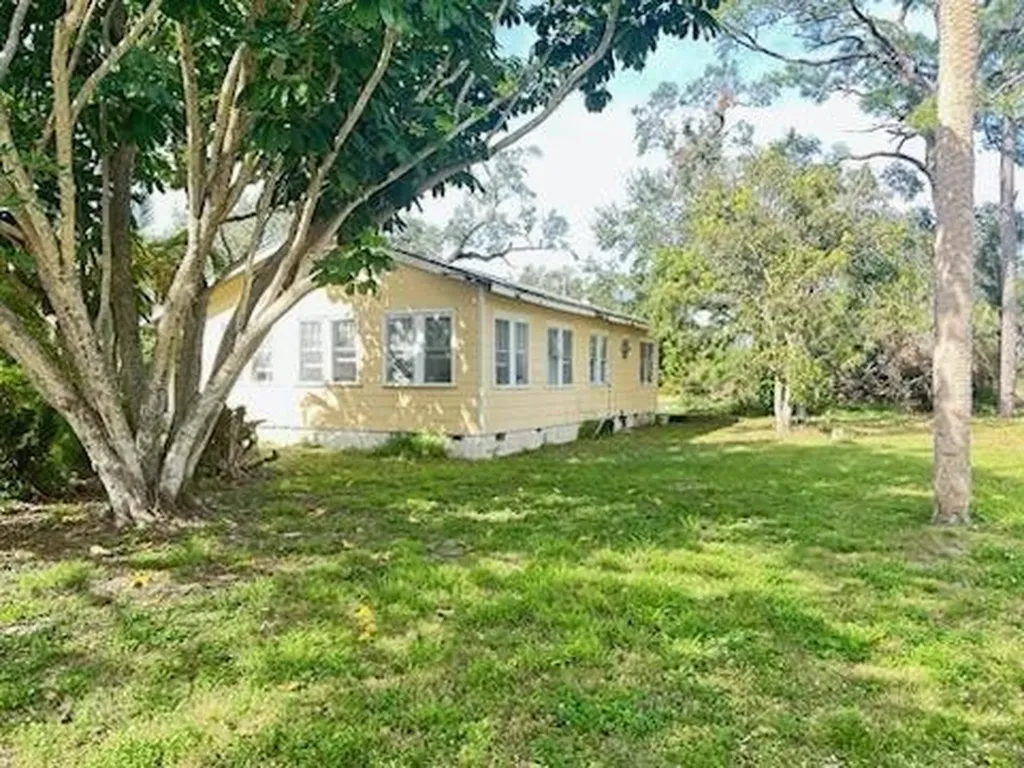 1240 29th Street Vero Beach FL 32960