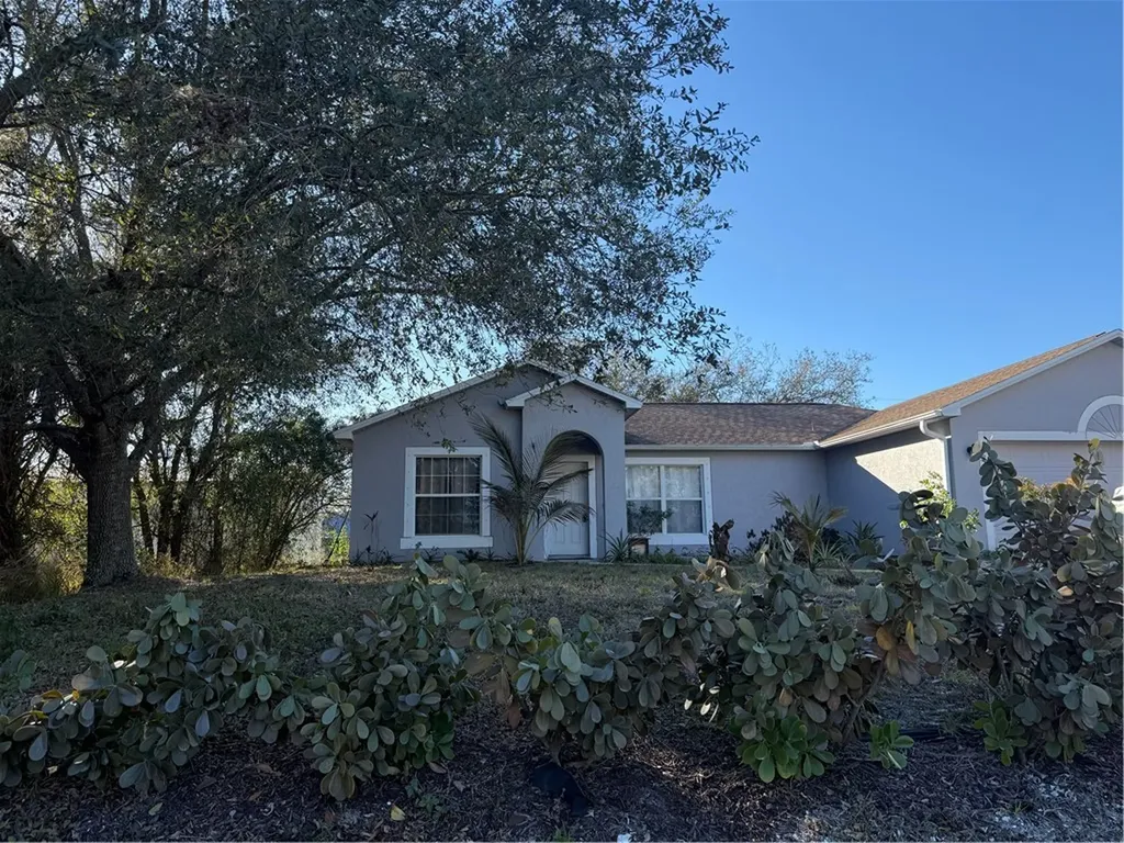 8215 W 98th Avenue Vero Beach FL 32967