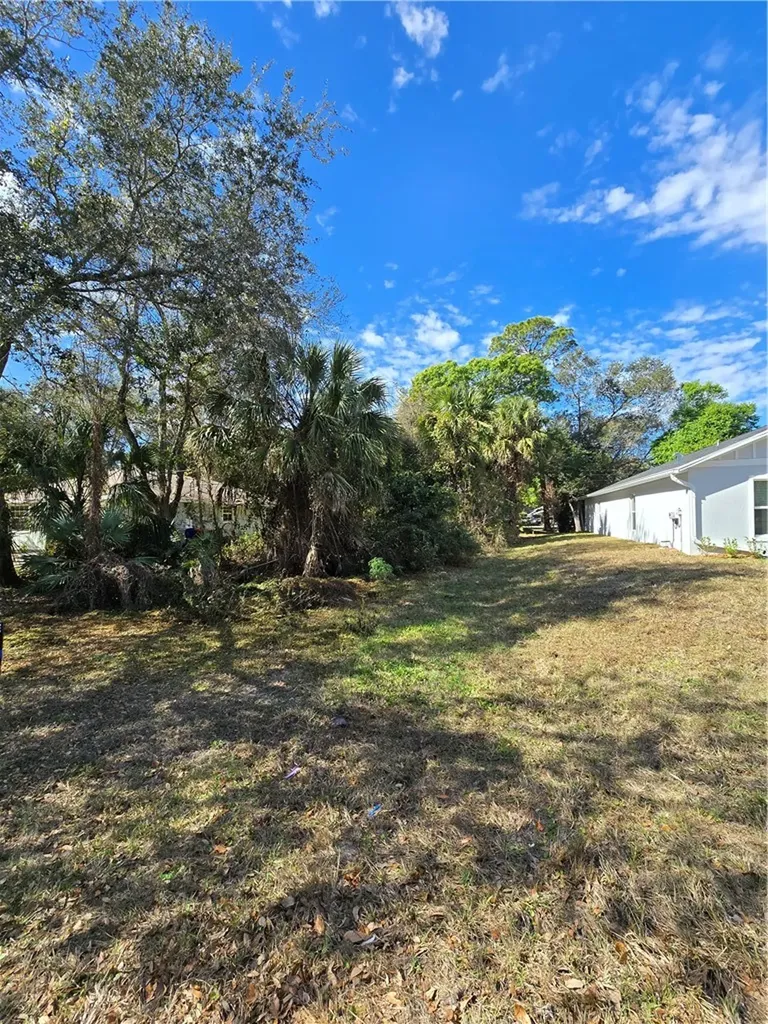 2445 87th Court Vero Beach FL 32966