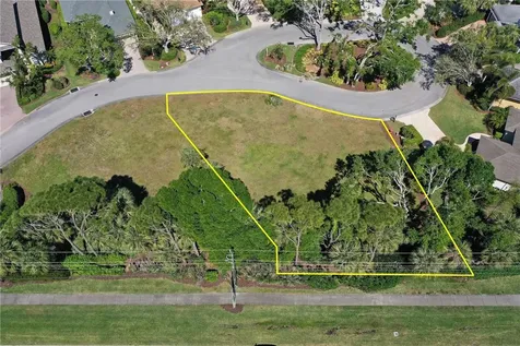 609 Bridgewater Lane SW Vero Beach FL 32962
