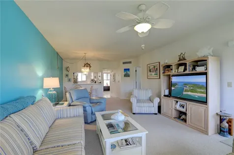 6175 S Mirror Lake Drive Sebastian FL 32958