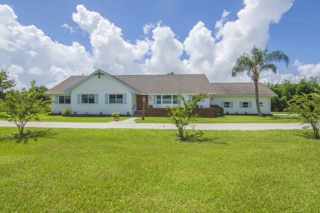3675 66th Avenue Vero Beach FL 32966