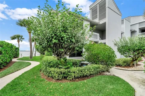 1776 Mooringline Drive Vero Beach FL 32963