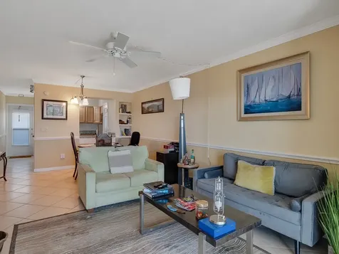 2333 Indian River Boulevard Vero Beach FL 32960