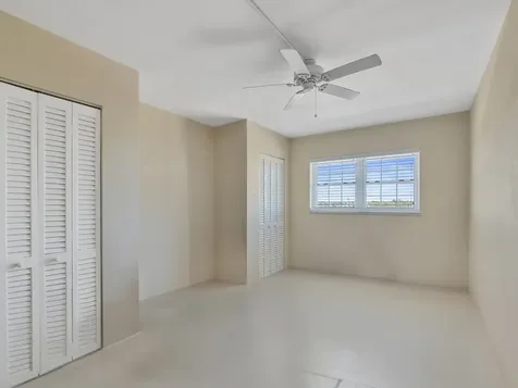2333 Indian River Boulevard Vero Beach FL 32960