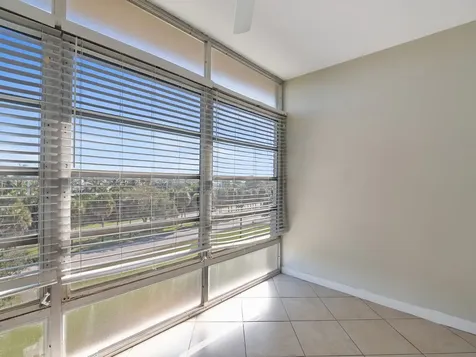 2333 Indian River Boulevard Vero Beach FL 32960