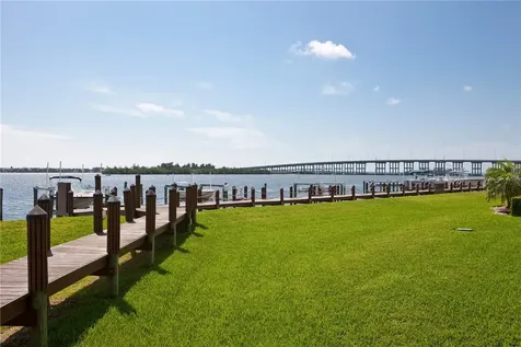 1910 Tarpon Lane Vero Beach FL 32960