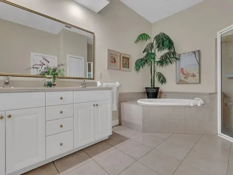 2225 Seaside Street Vero Beach FL 32963