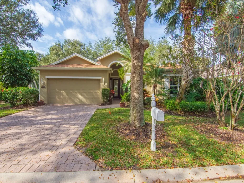 645 Kenwood Drive SW Vero Beach FL 32968