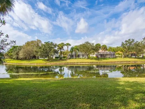 645 Kenwood Drive SW Vero Beach FL 32968
