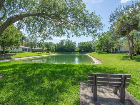 645 Kenwood Drive SW Vero Beach FL 32968