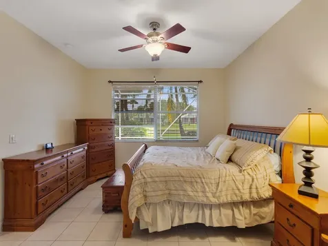645 Kenwood Drive SW Vero Beach FL 32968