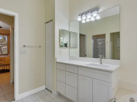645 Kenwood Drive SW Vero Beach FL 32968