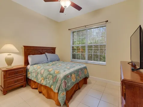 645 Kenwood Drive SW Vero Beach FL 32968
