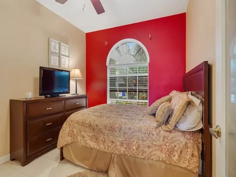 645 Kenwood Drive SW Vero Beach FL 32968