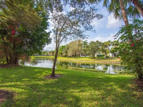 645 Kenwood Drive SW Vero Beach FL 32968