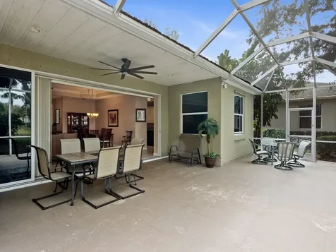 645 Kenwood Drive SW Vero Beach FL 32968