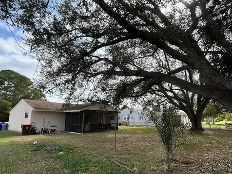 2235 17th Avenue SW Vero Beach FL 32962